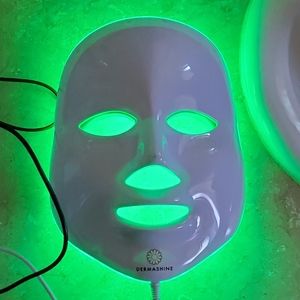 Dermashine Pro 7 Color Wireless LED Mask for Face